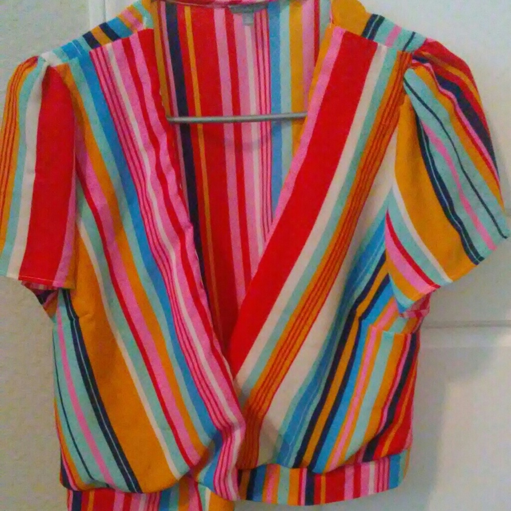 Short sleeve top